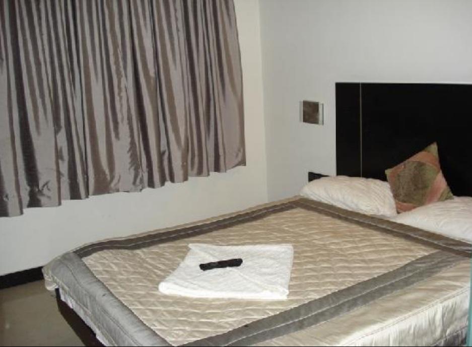 Hotel T.A.P. Gold Crest Bangalore Room photo