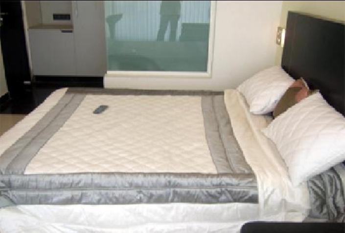 Hotel T.A.P. Gold Crest Bangalore Room photo