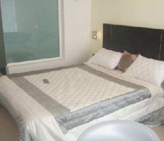 Hotel T.A.P. Gold Crest Bangalore Room photo