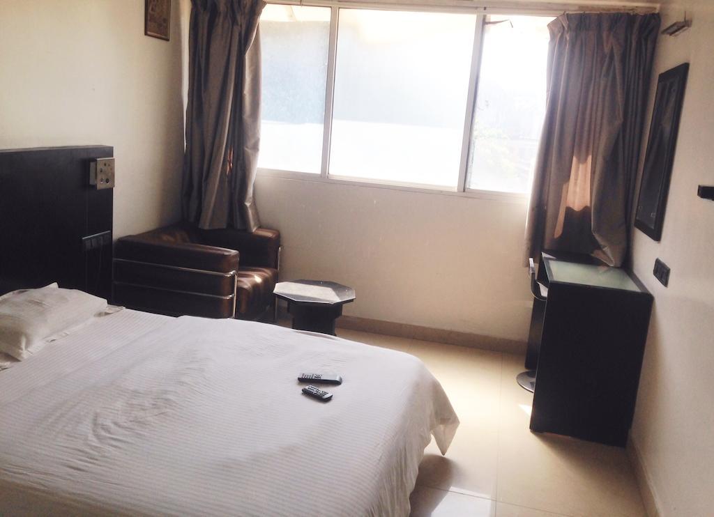 Hotel T.A.P. Gold Crest Bangalore Room photo